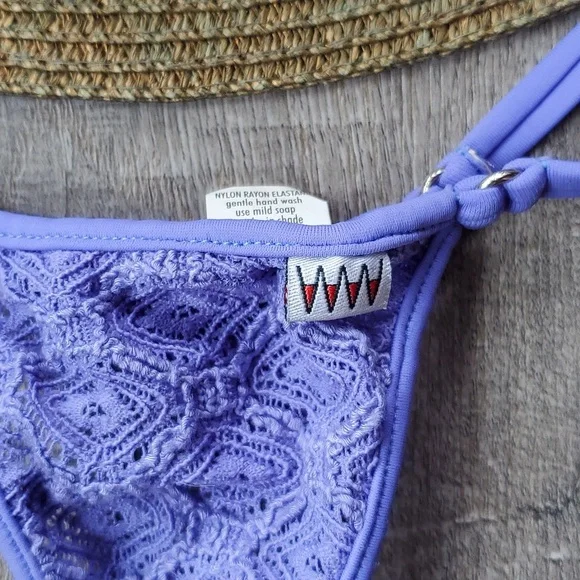 Diamond Lace Wicked Weasel rare-vintage thong bikini. Top: XS, Bottoms: large - Picture 6 of 9